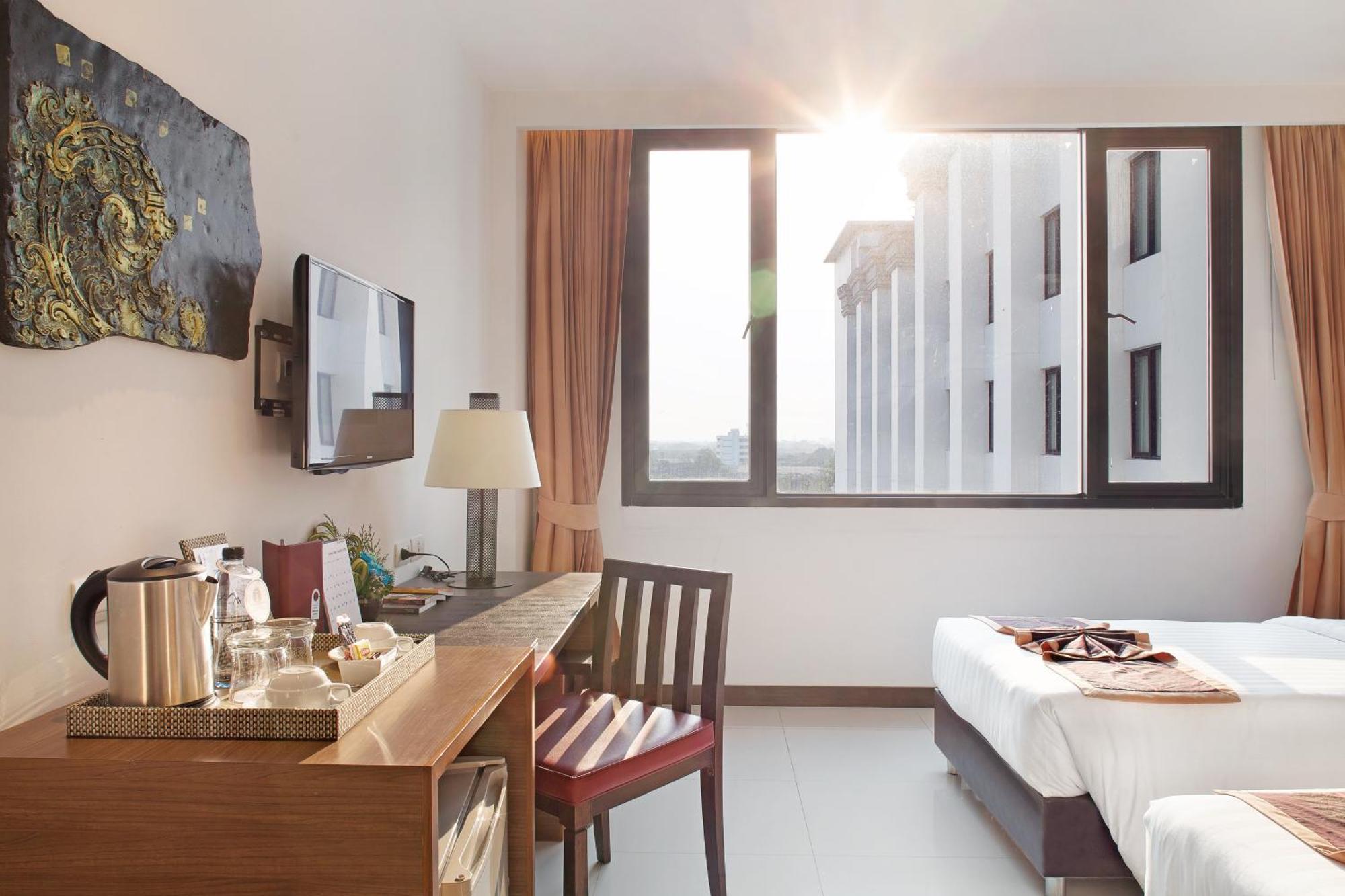 Mida Grande Hotel Dhavaravati Nakhon Pathom - Sha Plus Extérieur photo